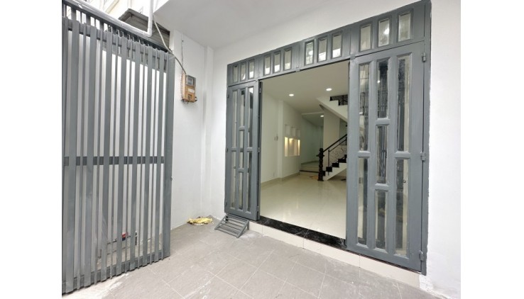 Bán Nhà HXH khu D2, Hutech, 3.5x13, 3 Tầng 3 PN Nhỉnh 6 Tỉ